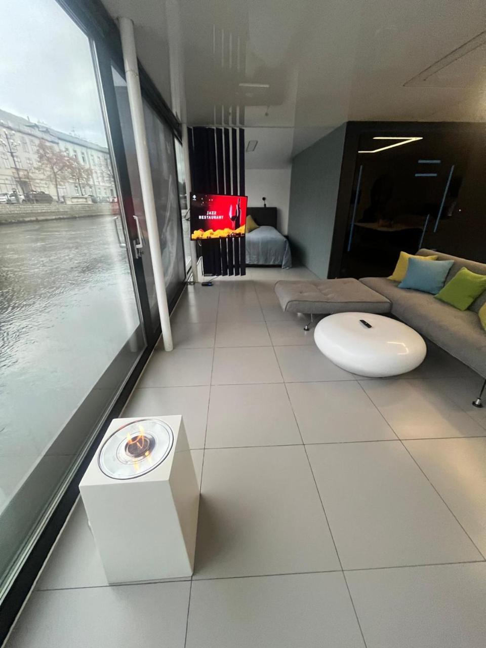 Dom Na Wodzie Apartment Bromberg